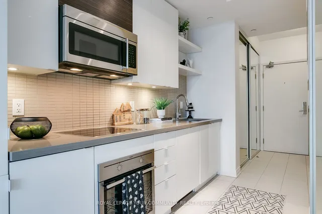 Additional image 17 of 60 Annie Craig Dr Unit B805