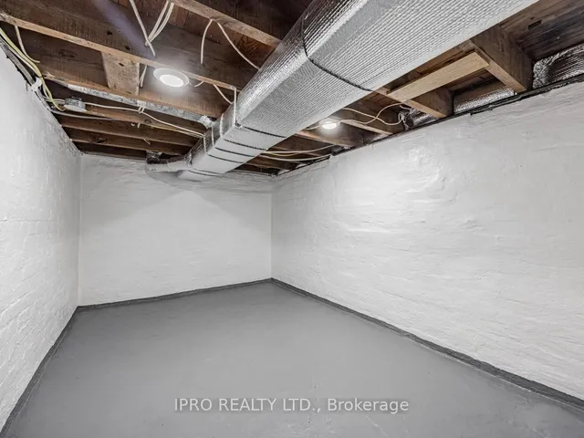 Additional image 28 of 239 Lumsden Ave
