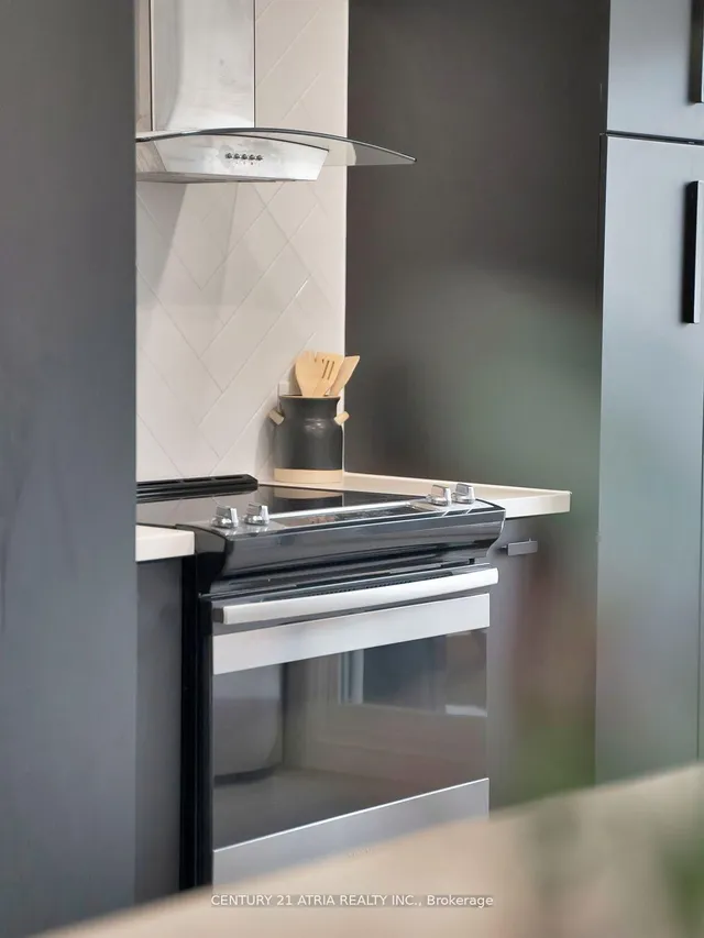 Additional image 12 of 15 Rebecca St