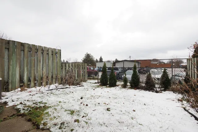 Additional image 30 of 25 Upper Canada Dr Unit 34