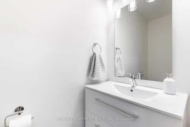 Additional image 6 of 150 Gateshead Cres Unit 101