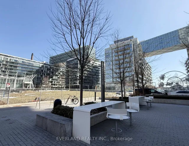 Additional image 35 of 39 Queens Quay Unit 840