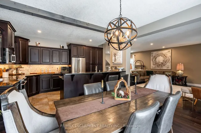 Additional image 14 of 80 Commando Crt