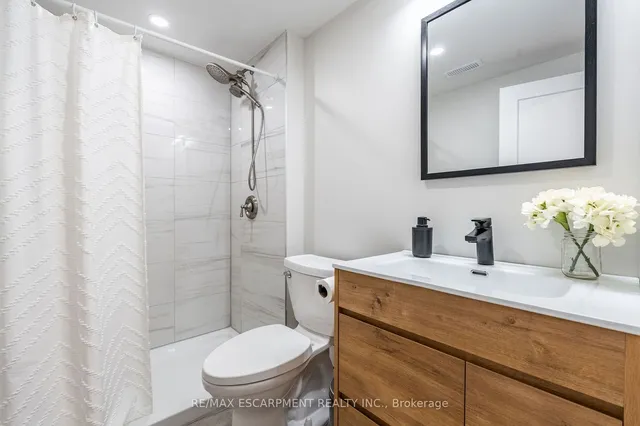 Additional image 34 of 141 BUCKINGHAM Dr