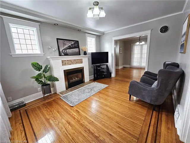 Additional image 25 of 34 Connaught Ave