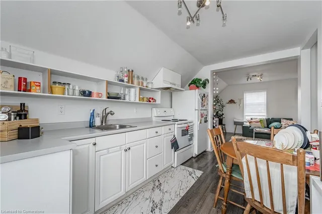 Additional image 21 of 155 Weber St