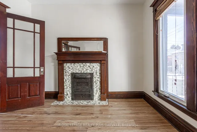 Additional image 7 of 58 Lorne Ave