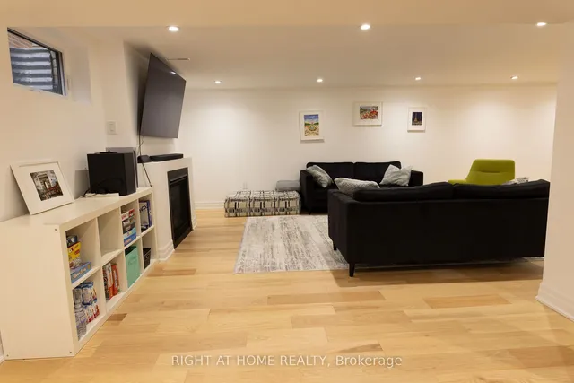 Additional image 29 of 22 Silverthorne Bush Dr