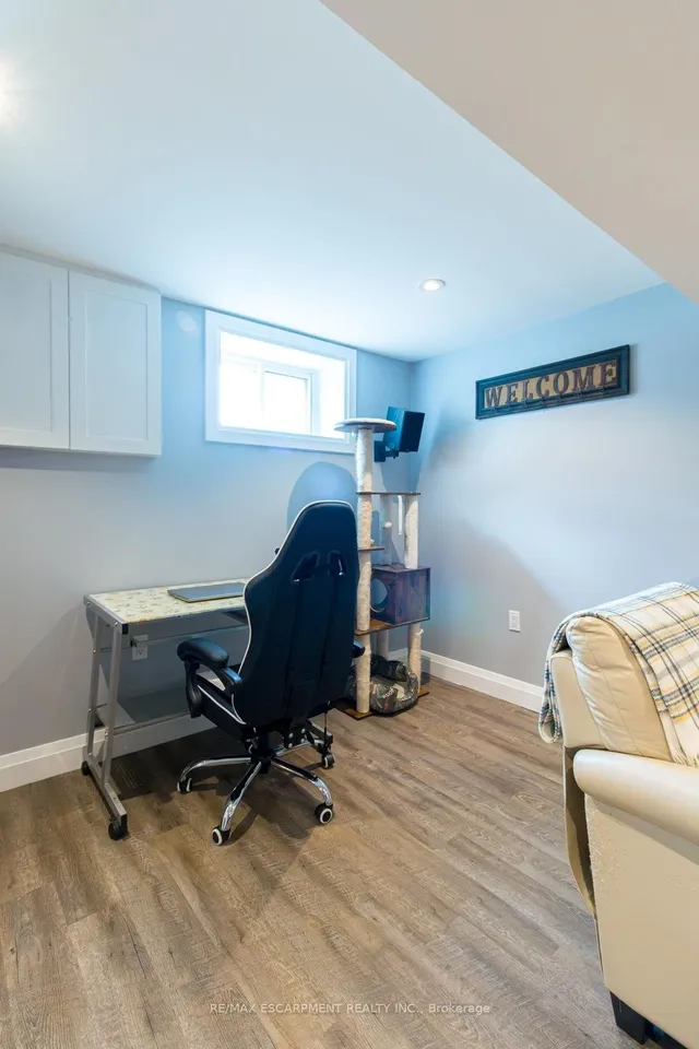 Additional image 38 of 3 Pleasant Ave