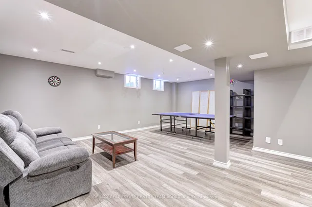 Additional image 36 of 23 Berberis Cres