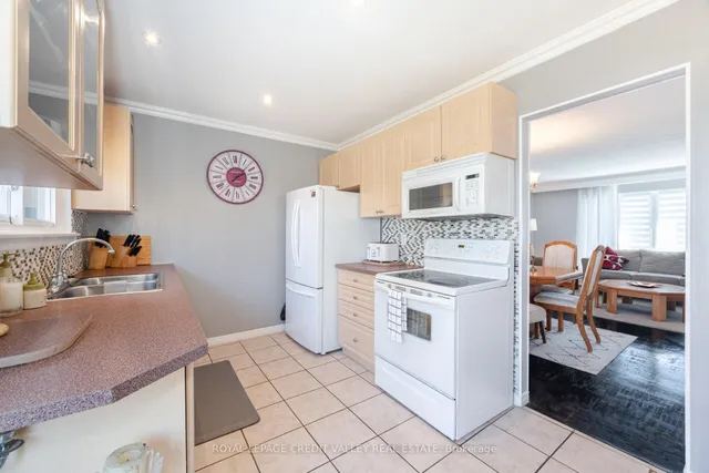 Additional image 21 of 54 Gondola Cres