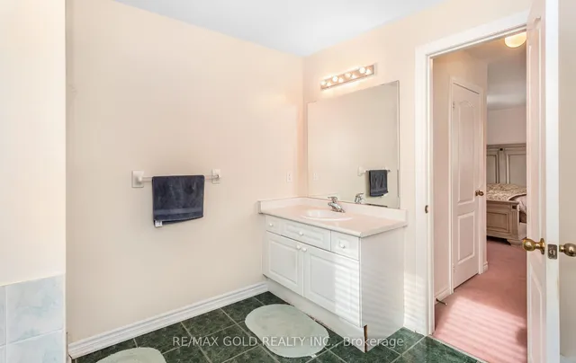 Additional image 25 of 527 Fernforest Dr