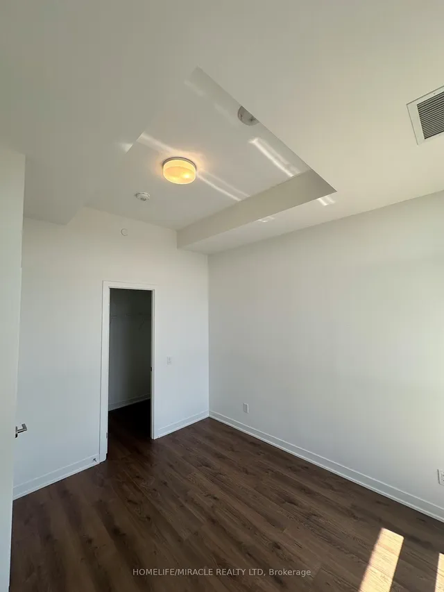 Additional image 8 of 405 Dundas St Unit PH15