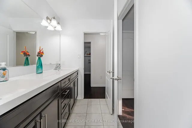 Additional image 22 of 13 Fenchurch Dr