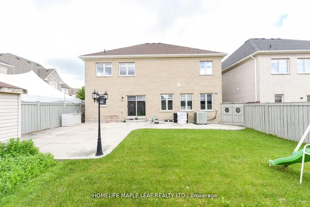 Additional image 37 of 84 Latania Blvd