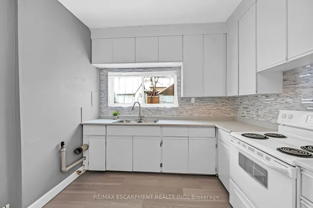 Additional image 11 of 20 Mayflower Ave