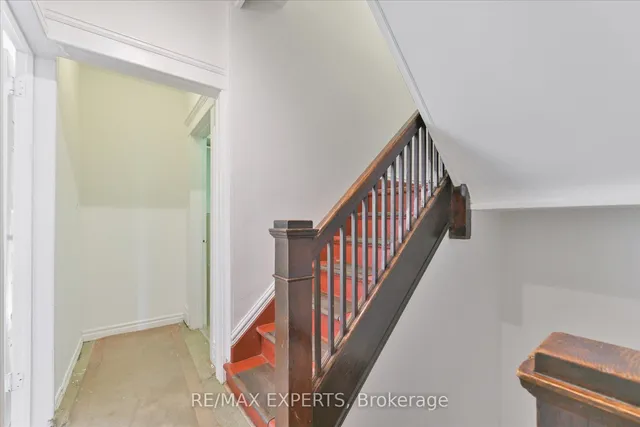 Additional image 29 of 18 Barton Ave