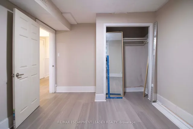 Additional image 10 of 417 King St