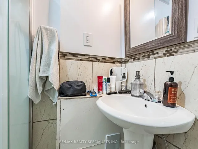 Additional image 33 of 73 Zia Dodda Cres
