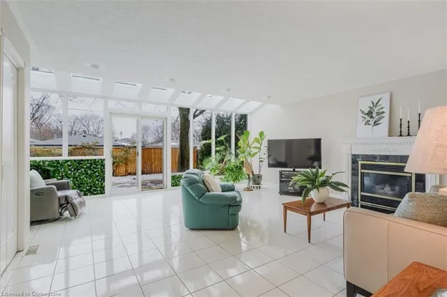 Additional image 24 of 574 Louise Dr