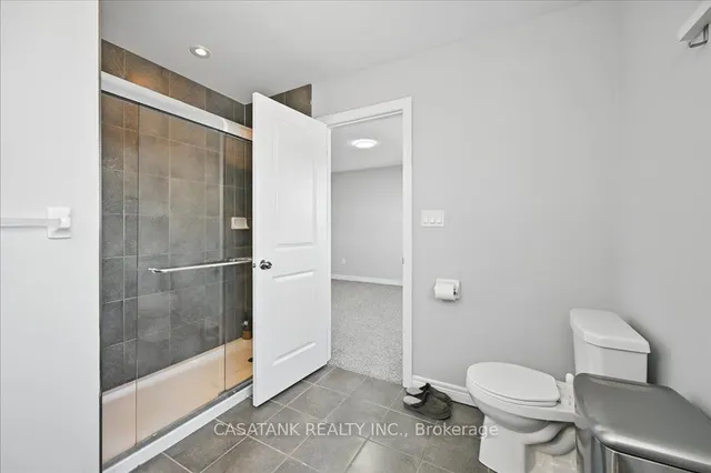 Additional image 33 of 103 Springvalley Cres