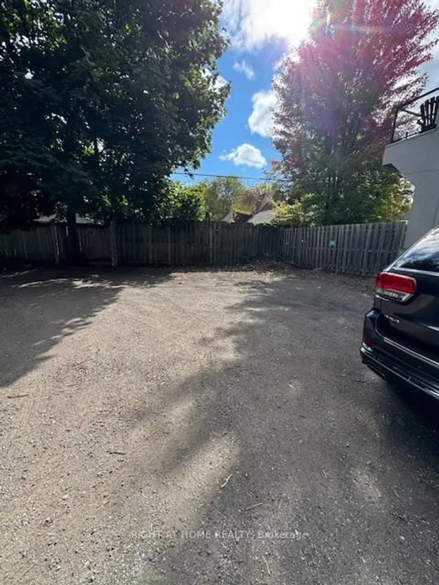 Additional image 20 of 227 Sheppard Ave