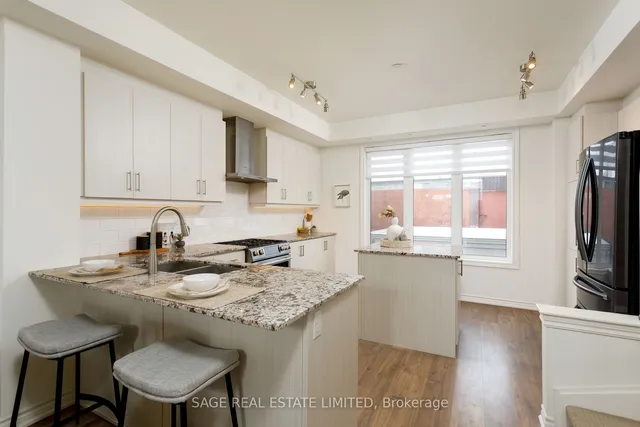 Additional image 3 of 80 Eastwood Park Gdns Unit 10