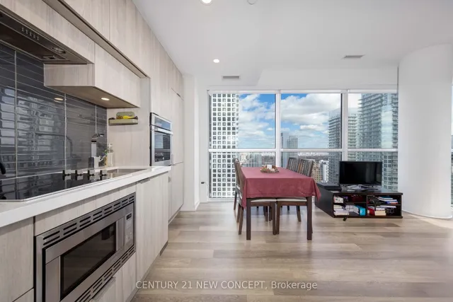 Additional image 15 of 39 Roehampton Ave Unit 2003