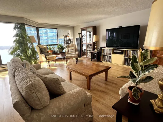 Additional image 9 of 55 Harbour Sq Unit 3311