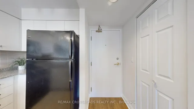 Additional image 6 of 18 Merton St Unit 716