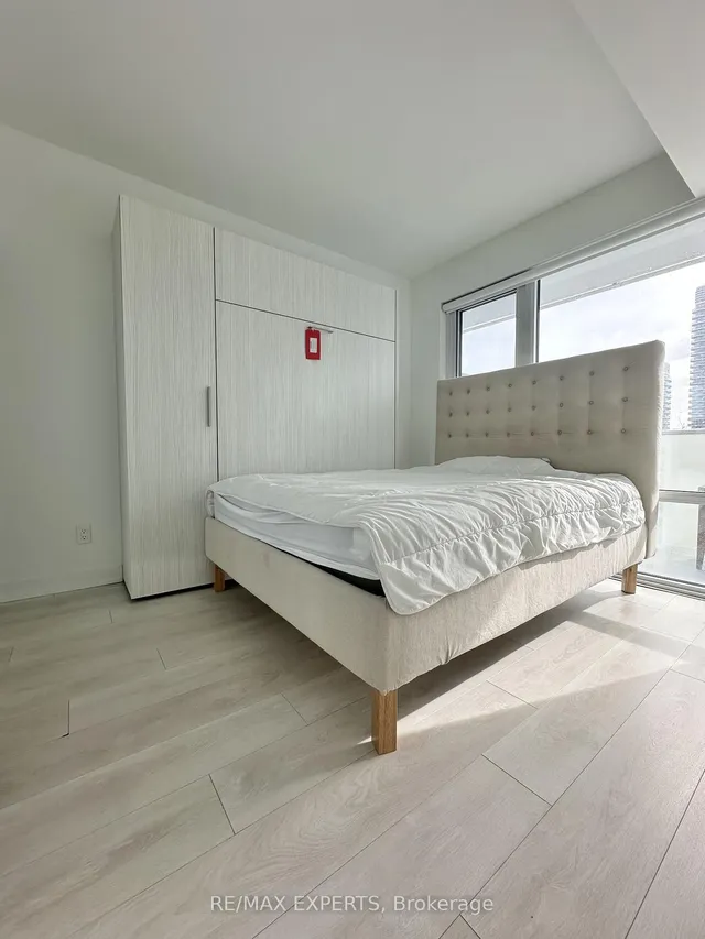 Additional image 9 of 501 Yonge St Unit 1310