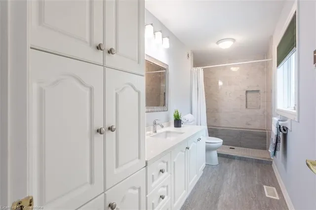 Additional image 27 of 114 Glenariff Dr