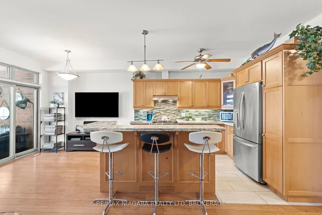 Additional image 9 of 1069 Beach Blvd