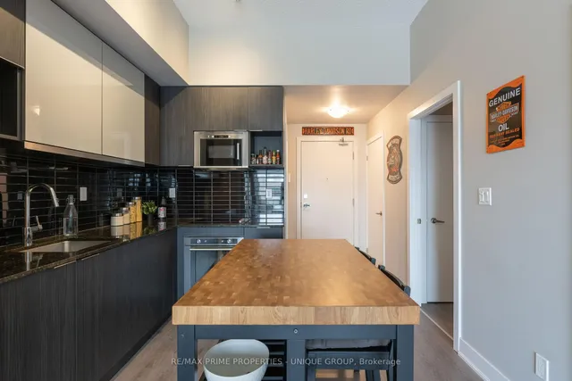 Additional image 12 of 99 The Donway W Rd Unit 405