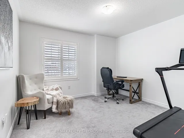 Additional image 28 of 13 Quasar St