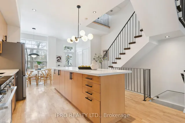 Additional image 10 of 912D Logan Ave