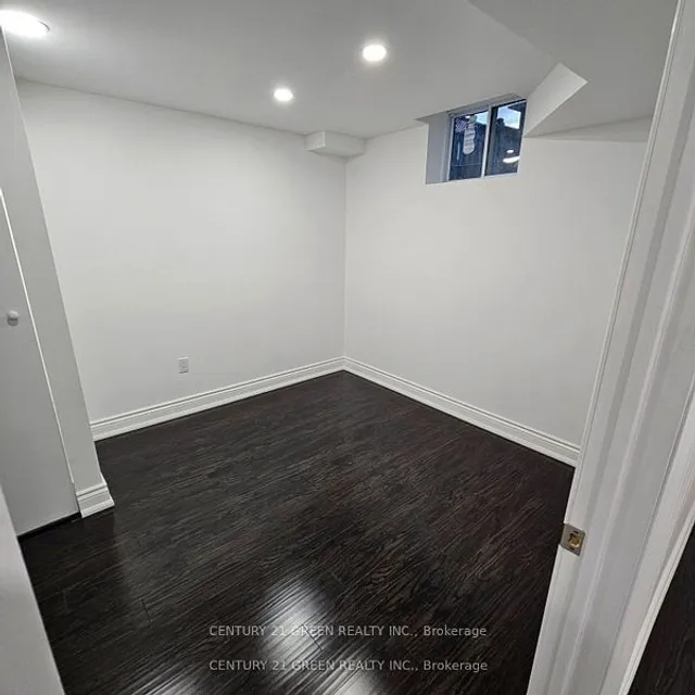 Additional image 31 of 76 Metzak Dr