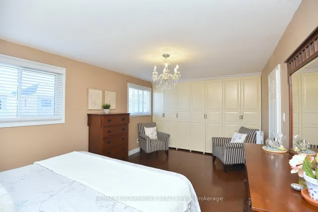 Additional image 23 of 2101 Silwell Crt