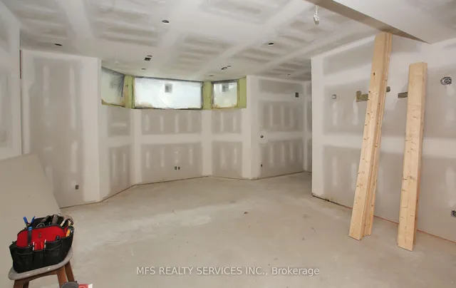 Additional image 23 of 203 GLENCAIRN Ave