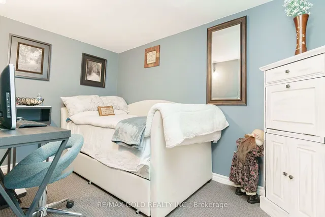 Additional image 34 of 38 Ascot Ave