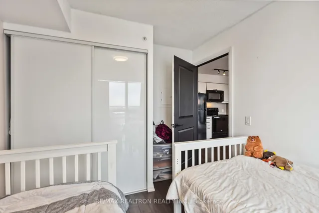 Additional image 31 of 30 Meadowglen Pl Unit 1905