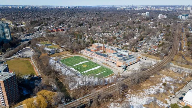 Additional image 32 of 7 Mabelle Ave Unit 801