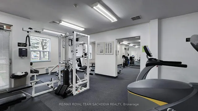 Additional image 34 of 90 Ling Rd Unit 1101