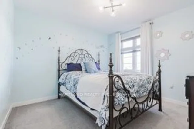 Additional image 22 of 40 ALDGATE Ave