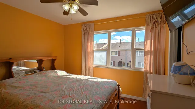 Additional image 12 of 2004 Martin Grove Rd Unit 15