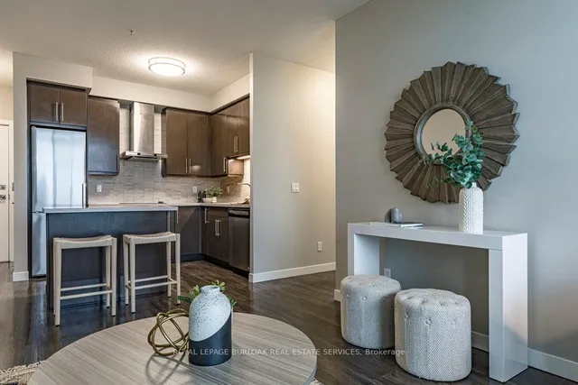 Additional image 12 of 2093 Fairview St Unit 902