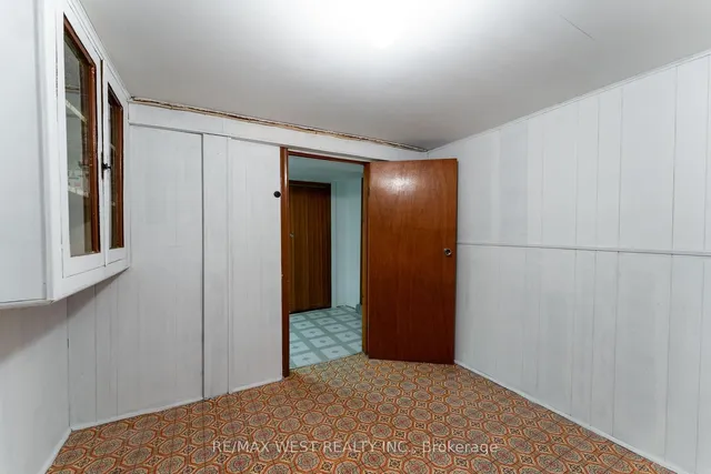 Additional image 35 of 275 Claremont Ave