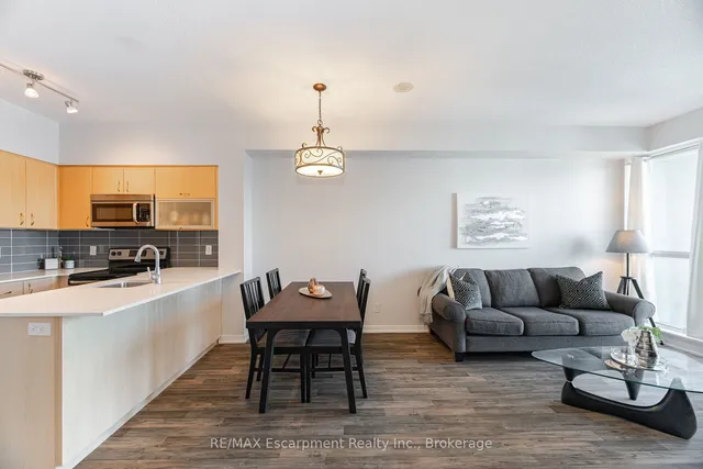 Additional image 8 of 150 East Liberty St Unit 2301