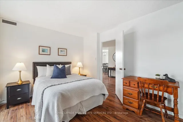 Additional image 16 of 20 Dean Park Rd Unit 214