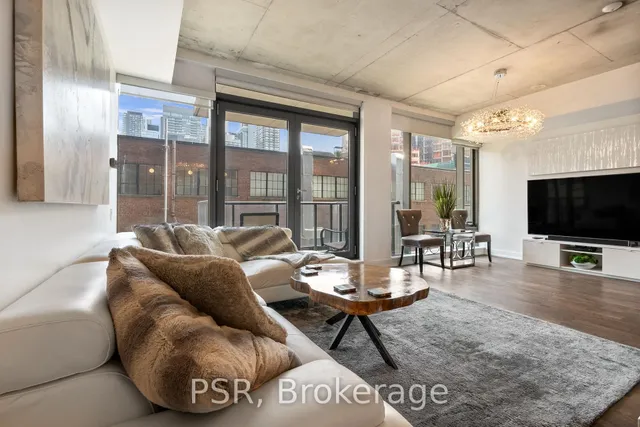 560 King St Unit 206